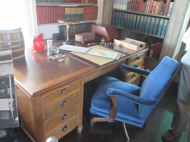 O'Neill's desk